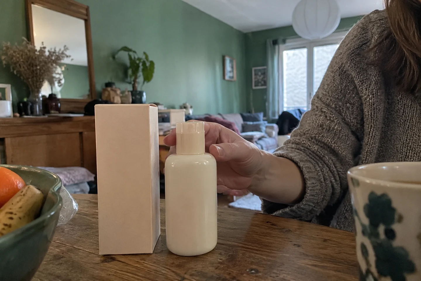 Un flacon fermé et son emballage conservé